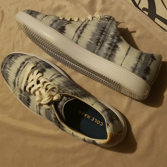 Cole Haan NEW Sneakers - Picture 9 of 11